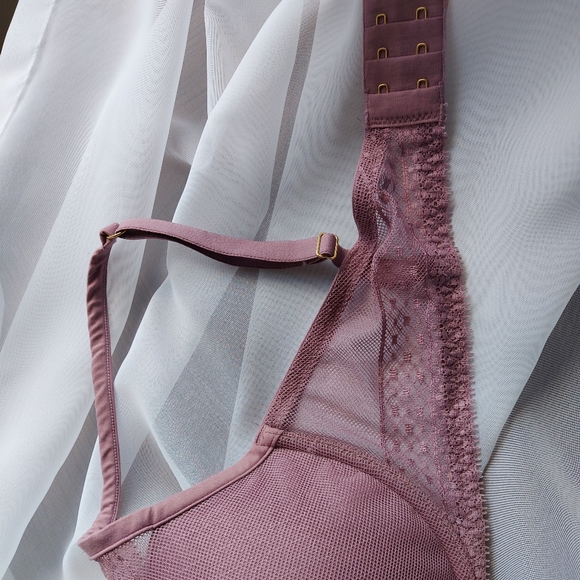 Victoria's secret bra - Picture 4 of 4